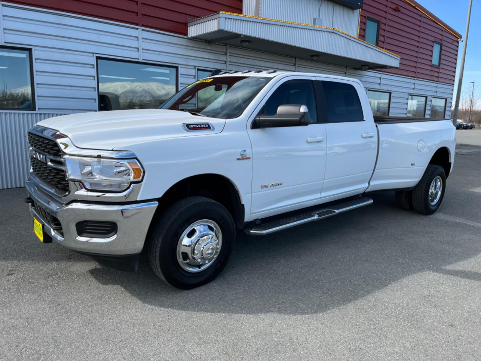 2022 WHITE /Black RAM 3500 BIG HORN (3C63RRHL6NG) with an 6.7L engine, Automatic transmission, located at 1960 Industrial Drive, Wasilla, 99654, (907) 274-2277, 61.573475, -149.400146 - Photo #0